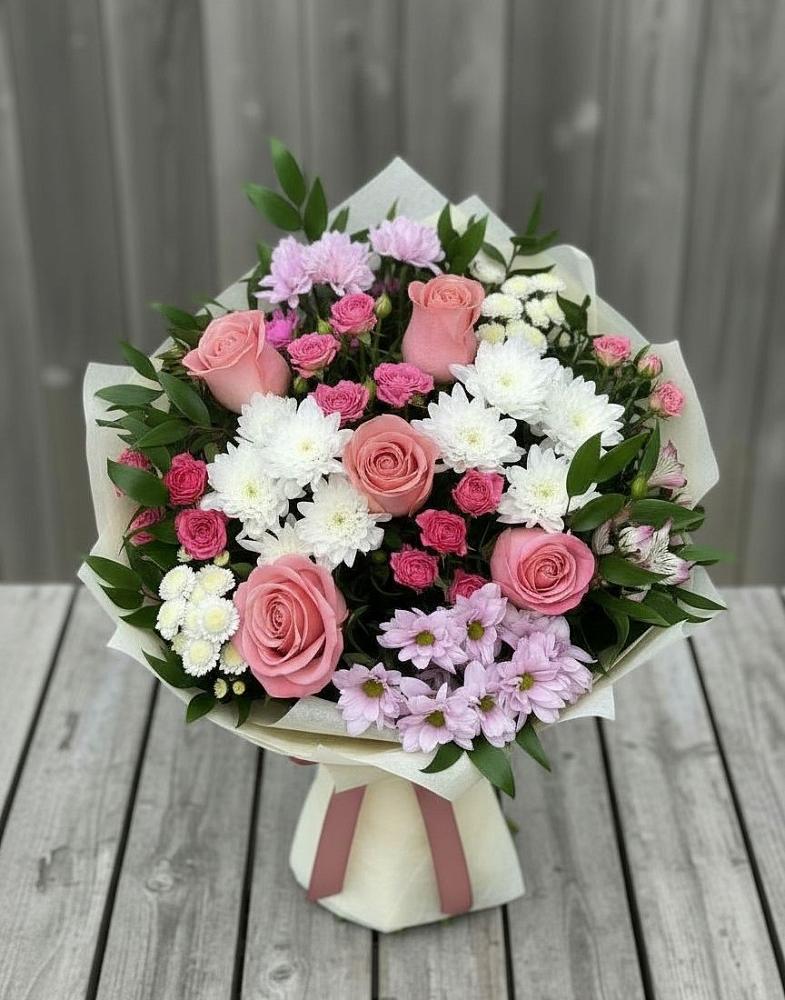 Букет цветов из: Альстромерии, Гвоздики, Розы и Хризантемы в Киселевске