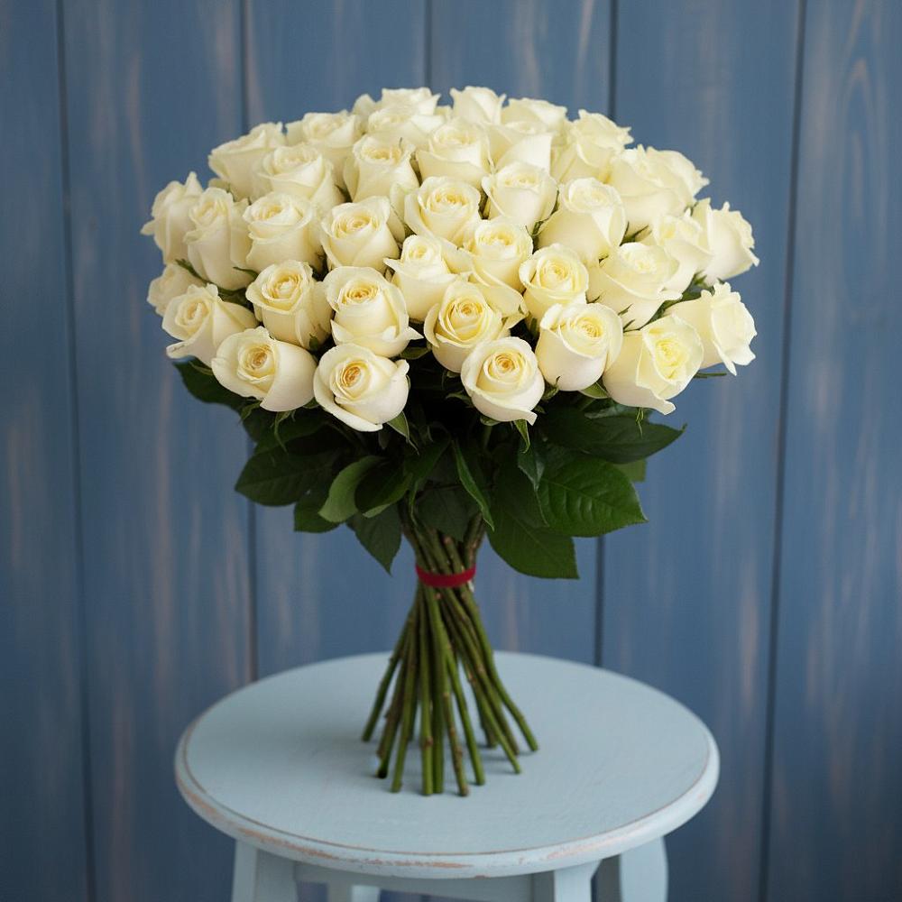 Букет 51 Белая роза Эдлесс Лав в Киселевске
