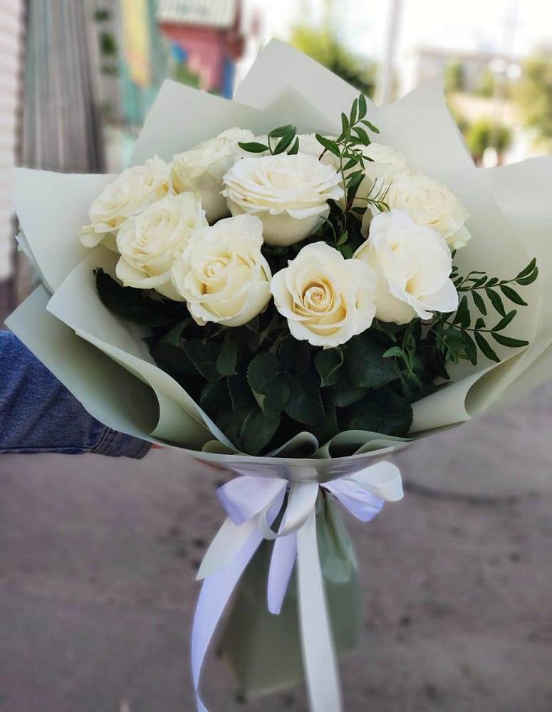 Букет Белые розы Проуд в Киселевске