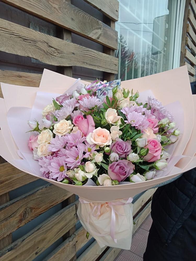 Букет цветов из: Розы и Хризантемы в Киселевске