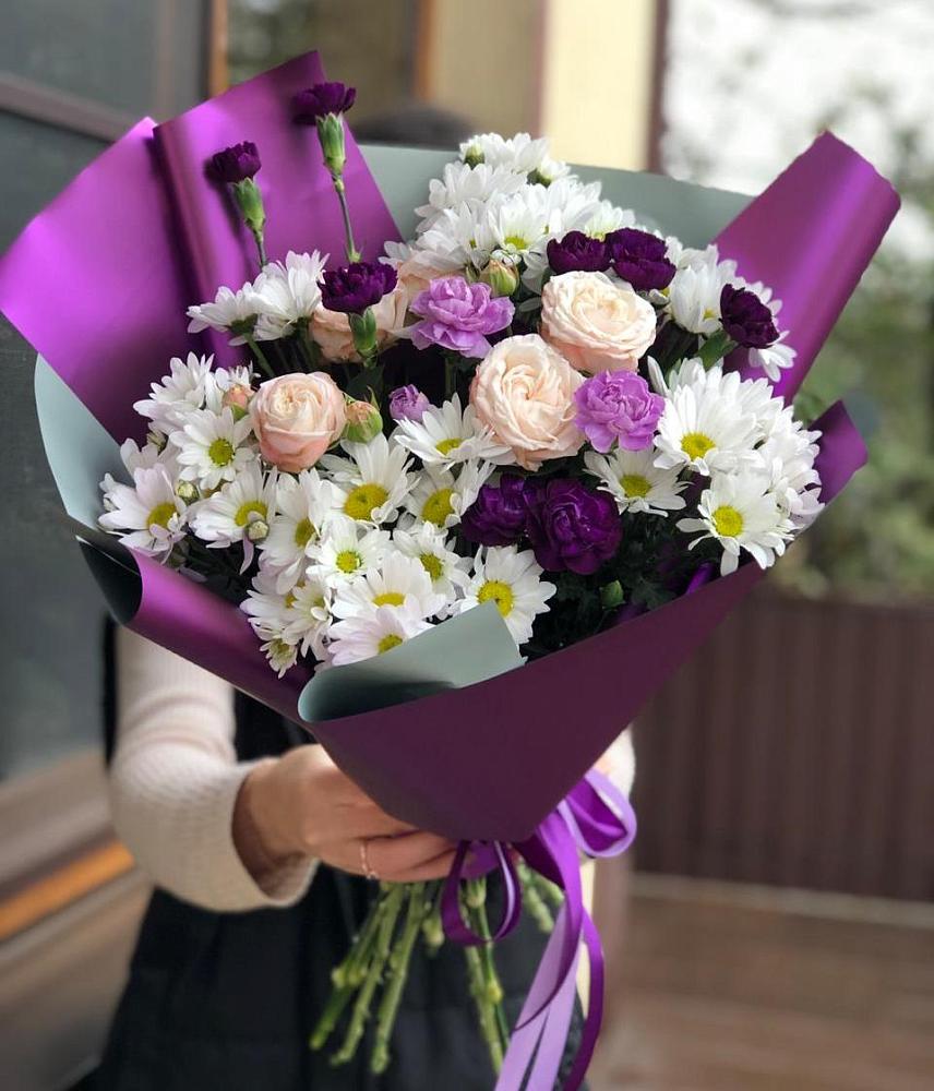 Букет цветов из: Хризантемы, Гвоздики и Розы в Киселевске