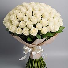 Букет 101 беля роза Белоснежка в Киселевске