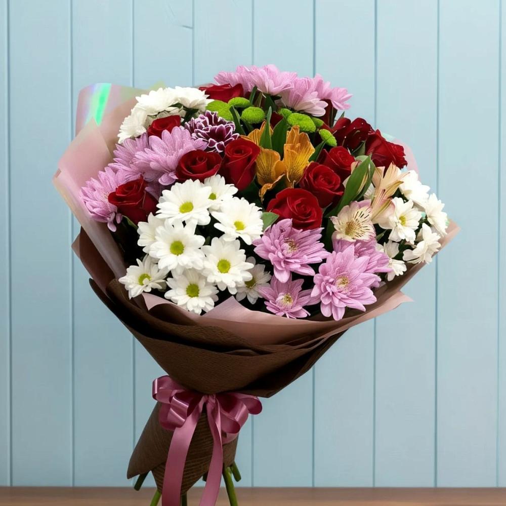 Букет цветов из: Розы, Хризантемы и Альстромерии в Киселевске