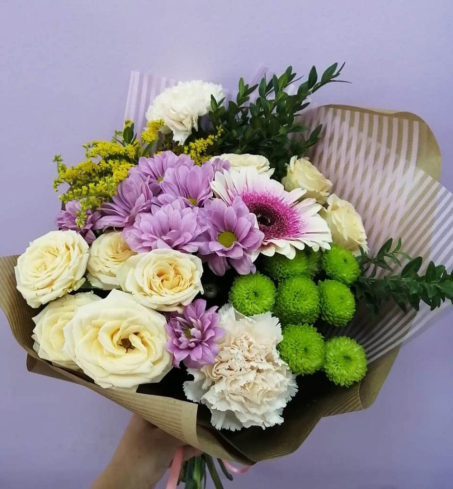 Букет цветов из: Хризантемы, Розы, Гвоздики и Герберы в Киселевске