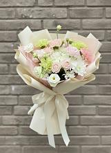 Букет цветов из:  Гвоздики, Розы, Лизиантусы и Хризантемы в Киселевске