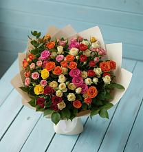 Букет Микс из разноцветных кустовых роз в Киселевске