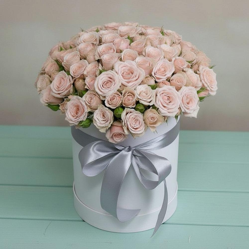 Цветочная композиция из Розы в шляпной коробке в Киселевске